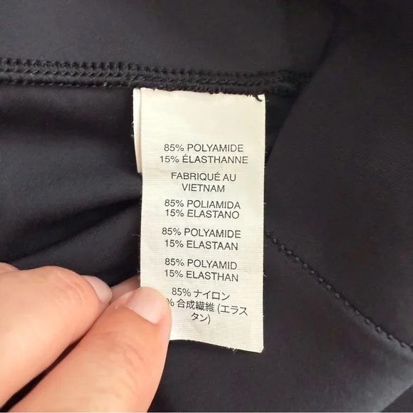 Vuori Black High-Waisted Leggings - Picture 2 of 8